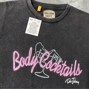 Size Large OVERSIZED Body Cocktails Gallery Dept Shirt